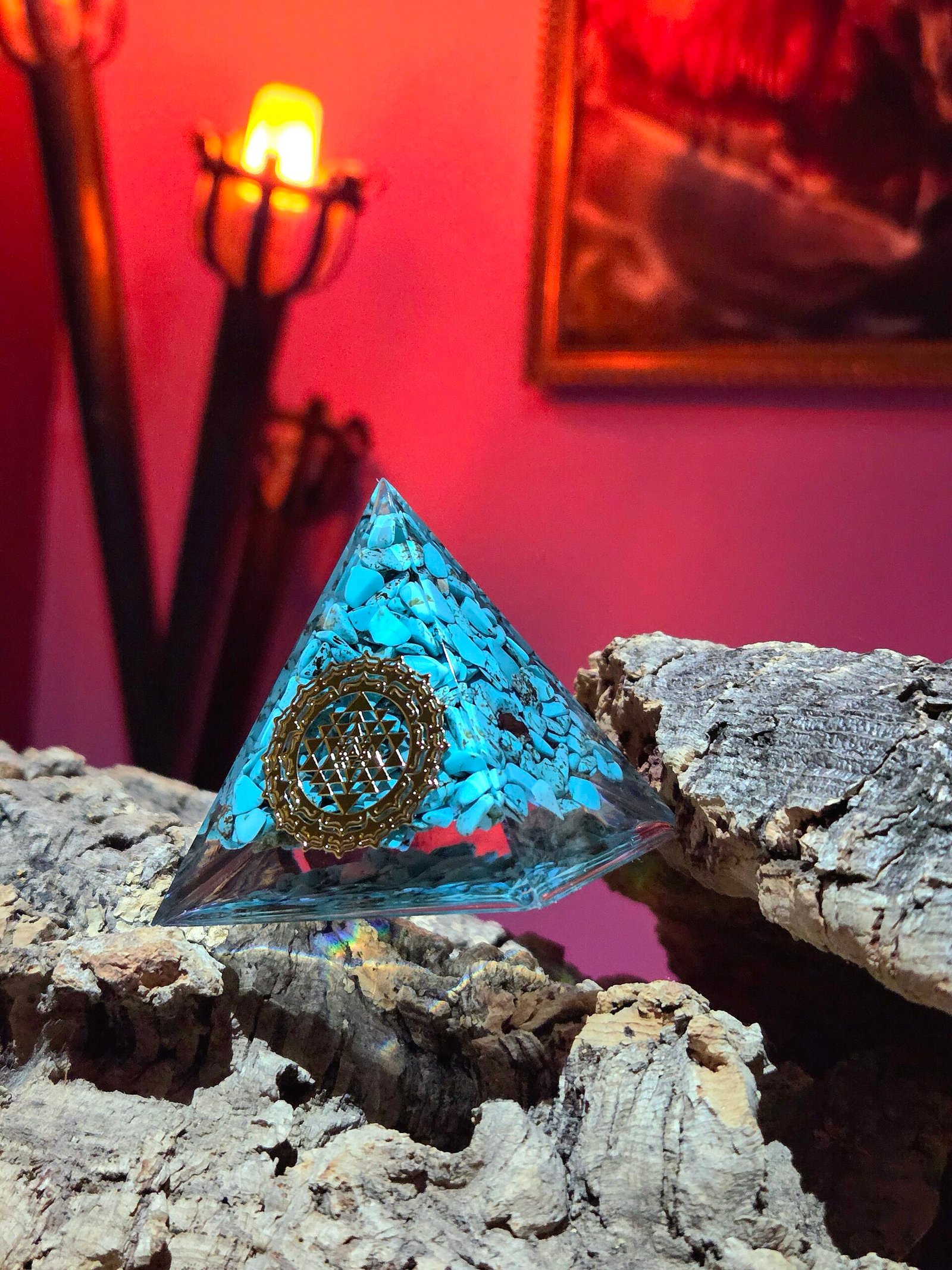 PIRAMIDE ORGONITA TURQUESA. -ENVIO INCLUIDO.